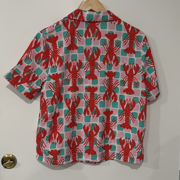 NWT Bouffants & Broken Hearts Lobsters Print Lightweight Pajama Top Size S - Picture 4 of 8